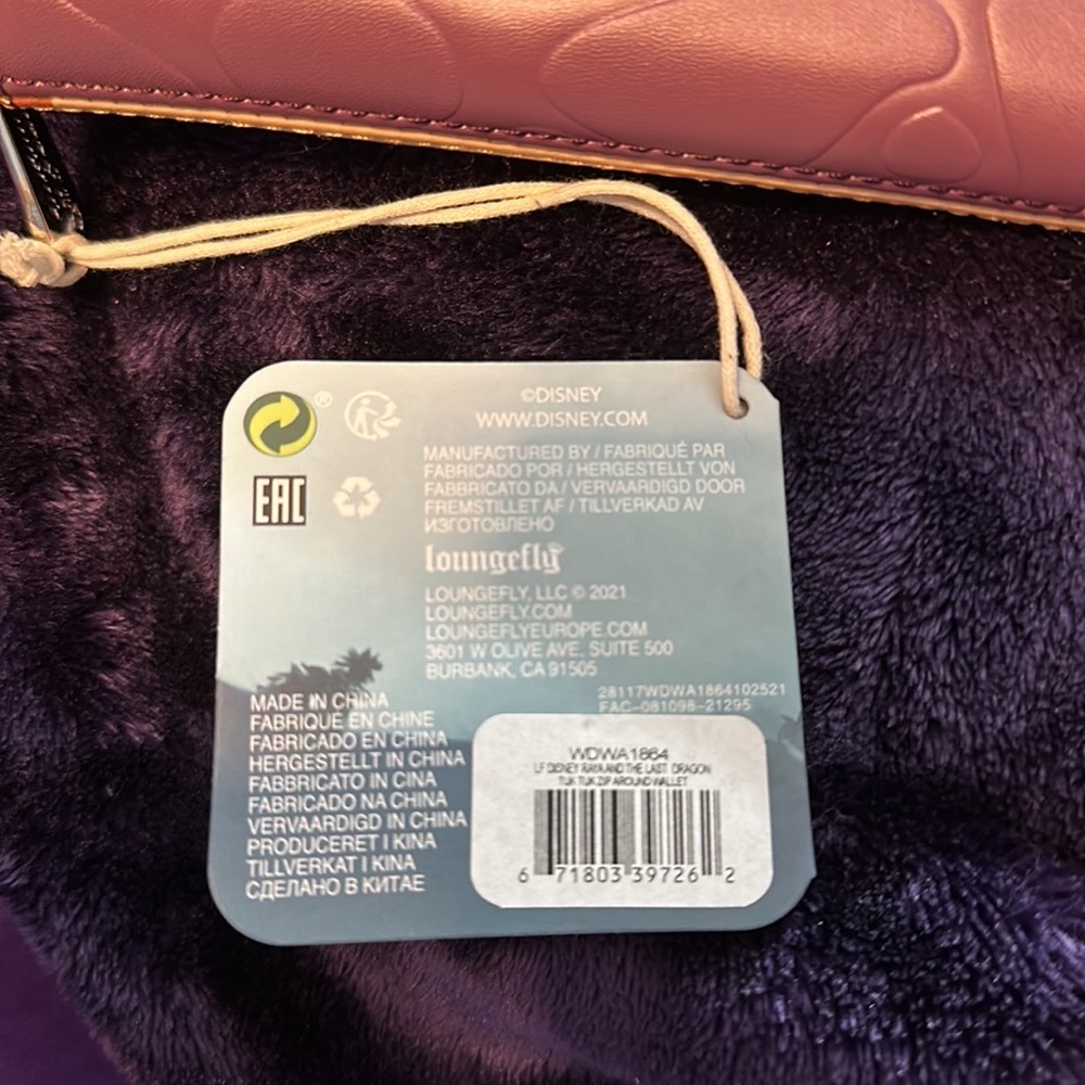 NWT Loungefly Disney Raya and the Last Dragon Tuk Tuk Zip Around Wallet - Picture 2 of 7